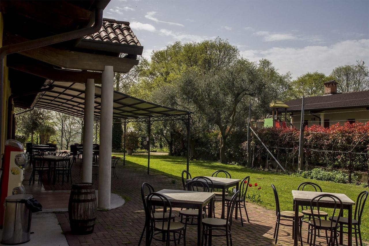 Agriturismo Lupo Bianco モンツァンバーノ エクステリア 写真